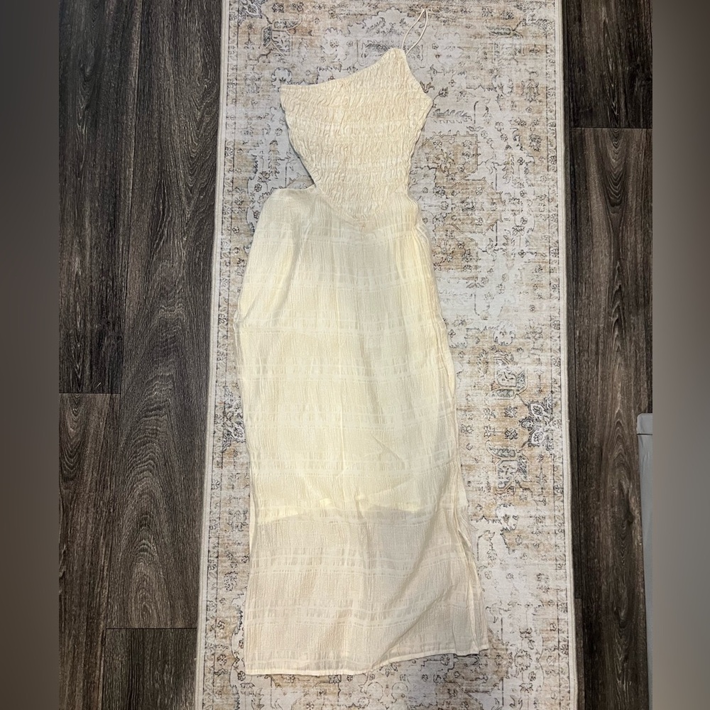 Elegant Cream One-Shoulder Dress
